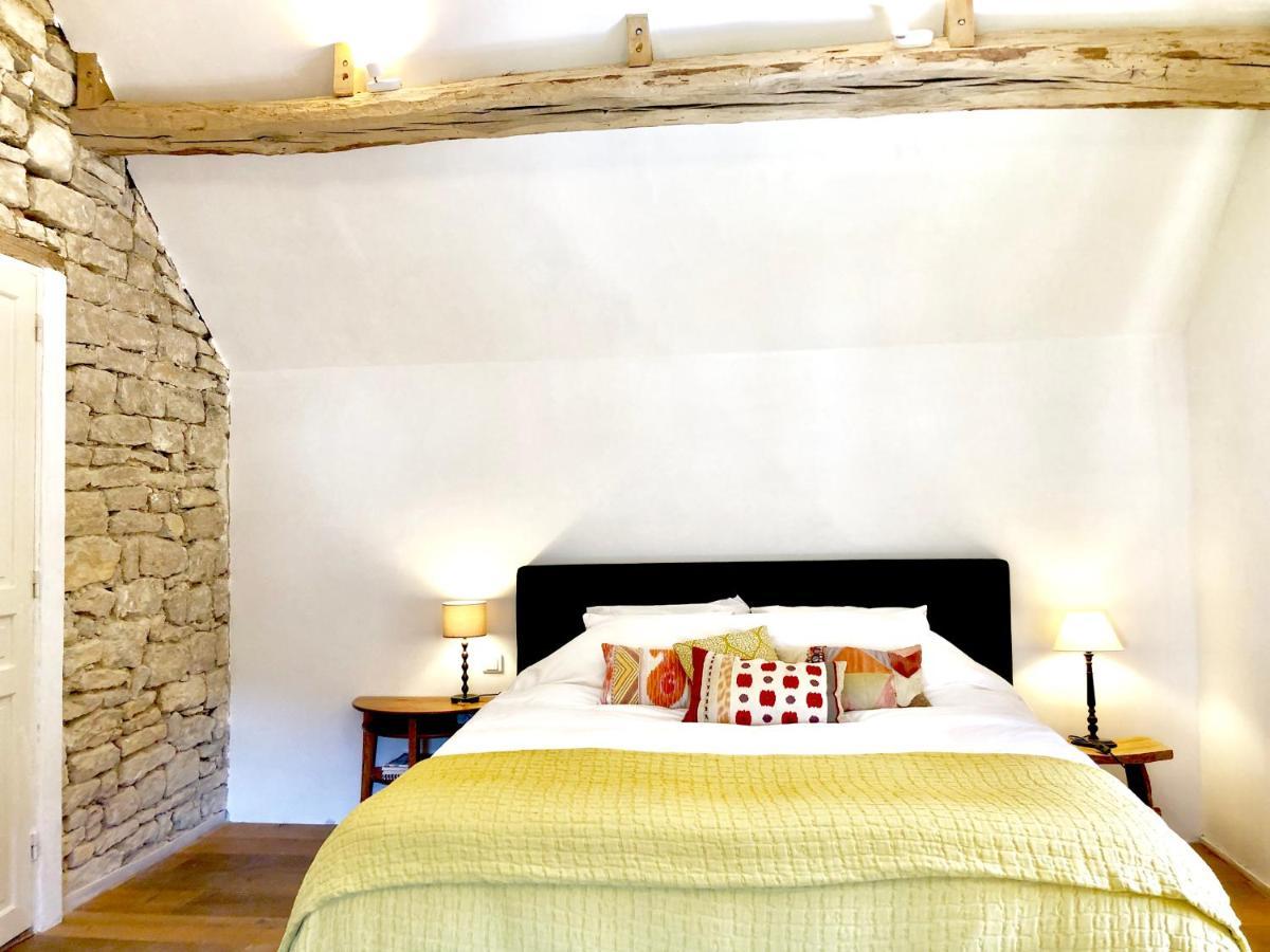 Bed and Breakfast La Cour Des Delices Gigny  Exterior foto